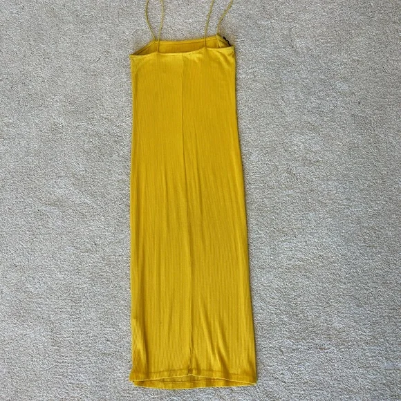YELLOW DRESS - Picture 5 of 7